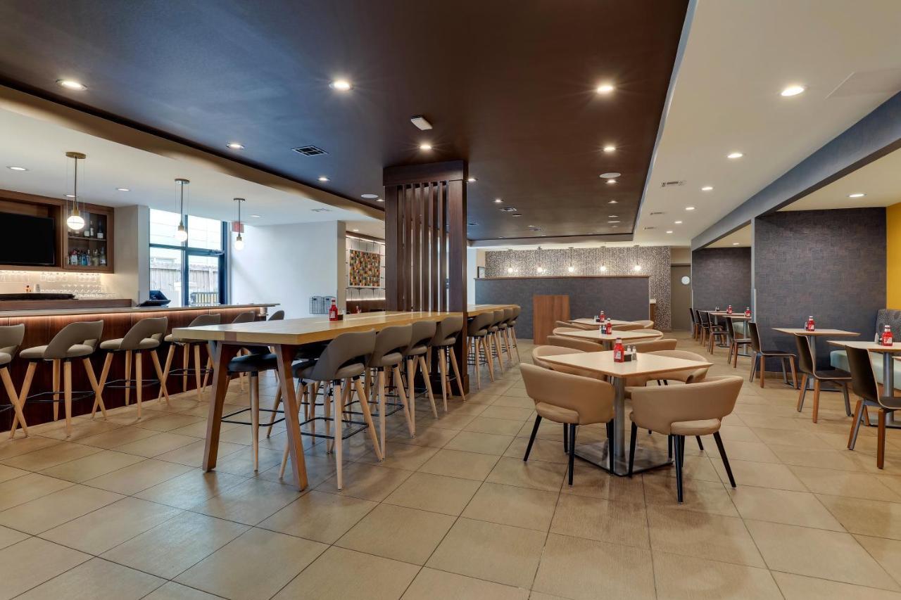 Holiday Inn Mobile Airport By Ihg Εξωτερικό φωτογραφία